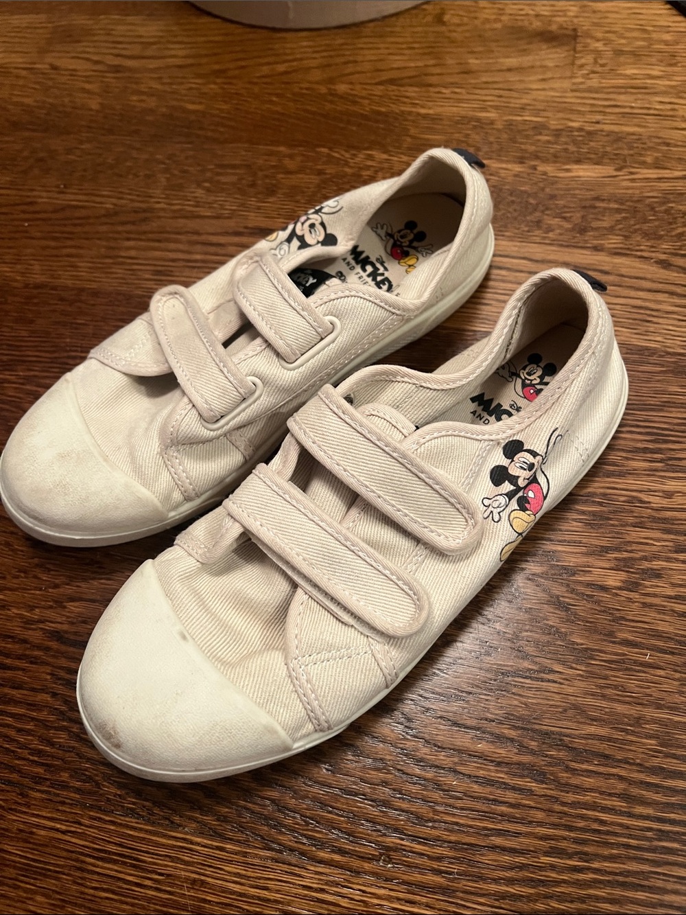 Zara White Canvas Velcro Sneakers with Character Accent